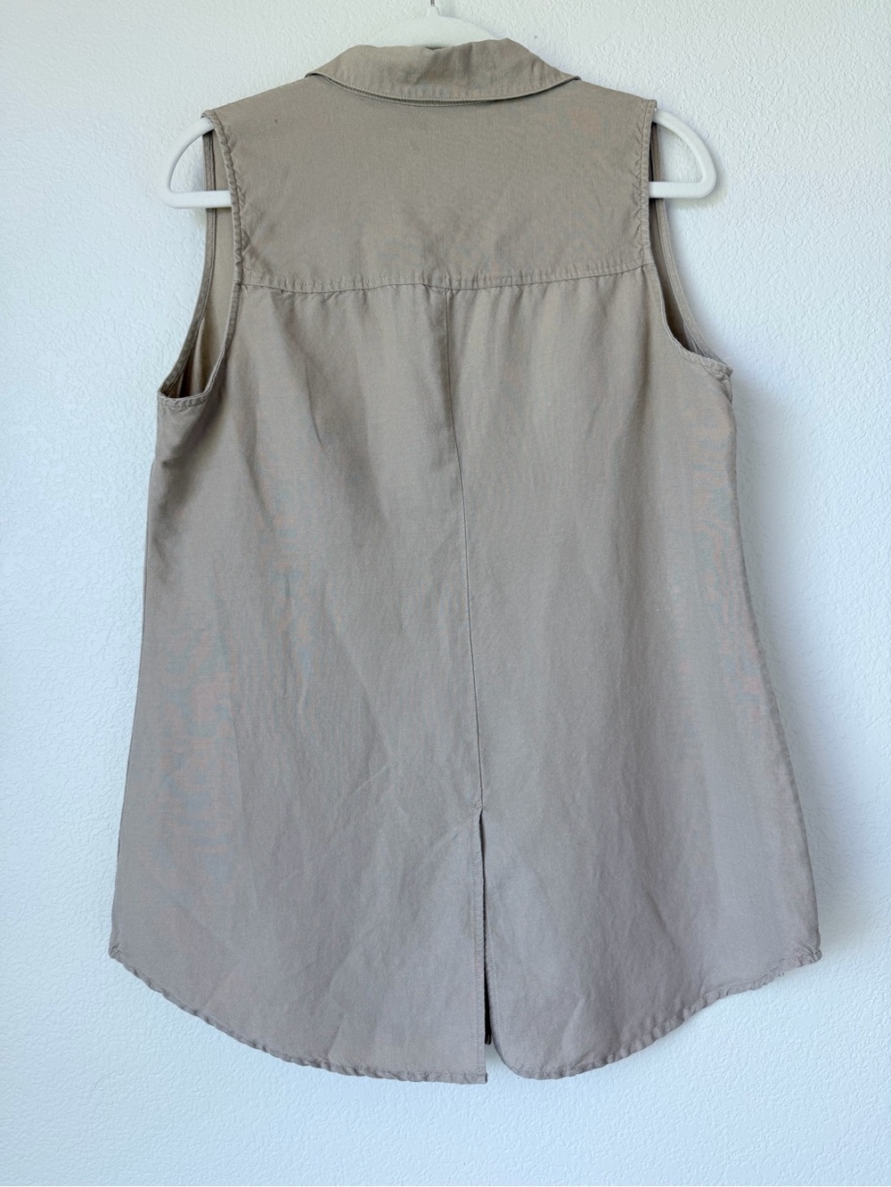 Valerie Stevens Linen Rayon Sleeveless Button Front Blouse Taupe Brass L - Picture 2 of 9
